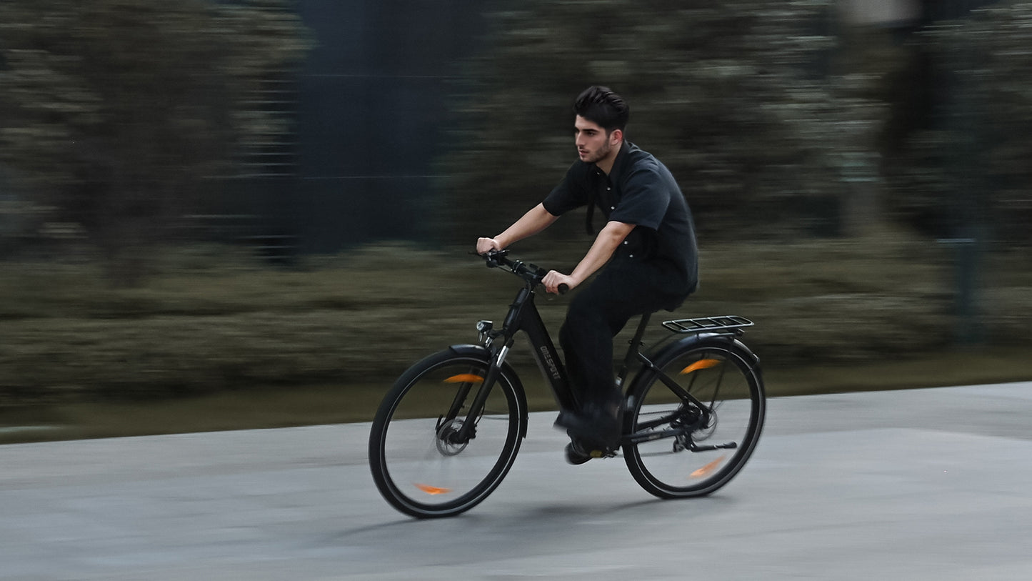 ONESPORT OT-07 BLACK – E-Bike Urbana con Motore BAFANG da 250W 36V, Batteria Rimovibile e Sospensione Regolabile