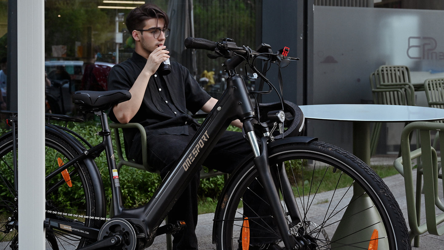 ONESPORT OT-07 BLACK – E-Bike Urbana con Motore BAFANG da 250W 36V, Batteria Rimovibile e Sospensione Regolabile