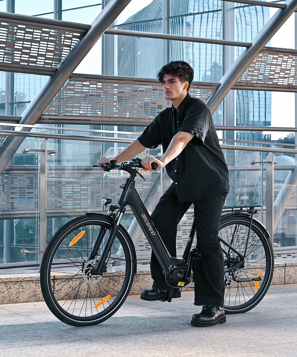 ONESPORT OT-07 BLACK – E-Bike Urbana con Motore BAFANG da 250W 36V, Batteria Rimovibile e Sospensione Regolabile
